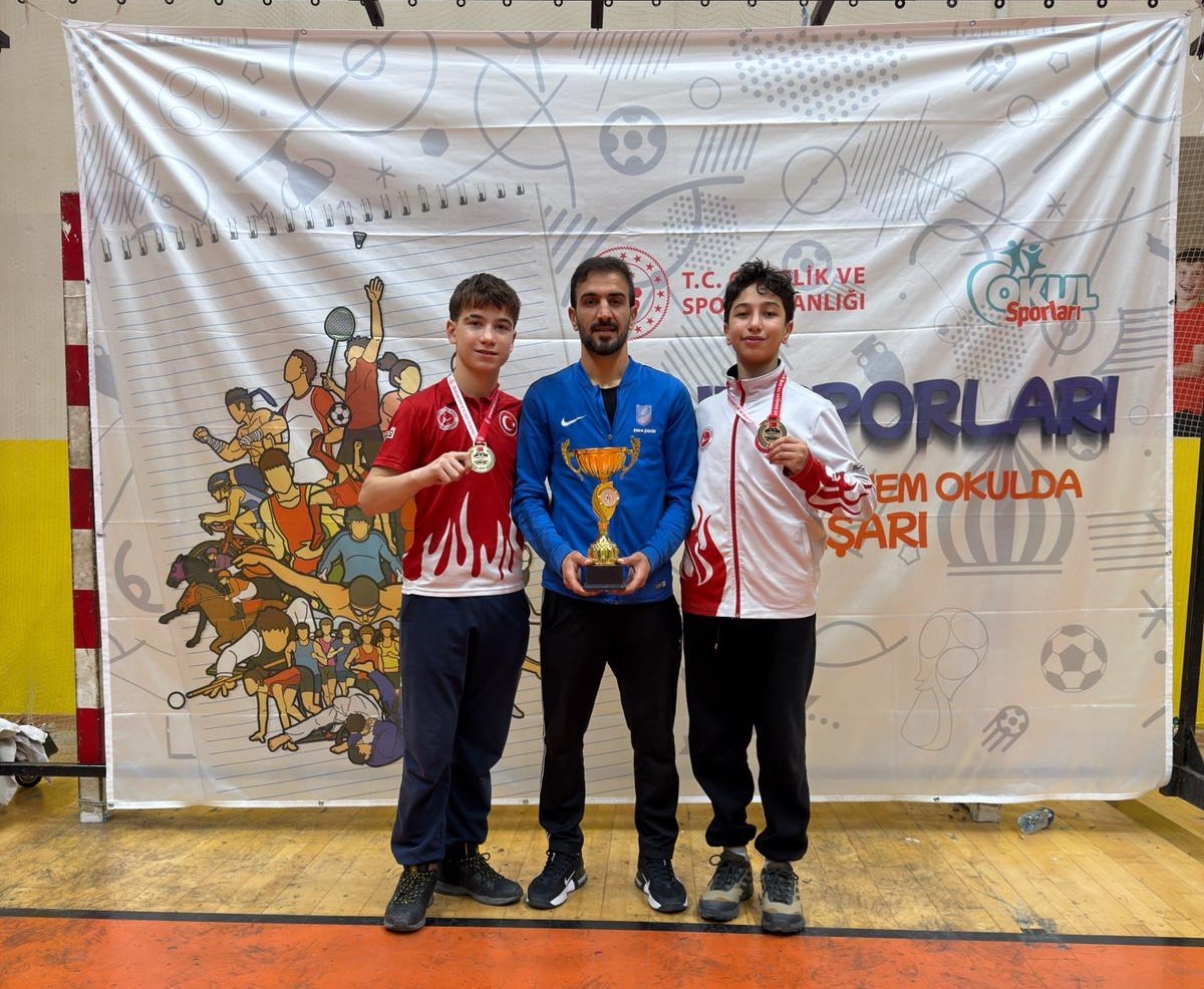 Erzurumlı Kick Boksçular madalyalarla dönüyor
