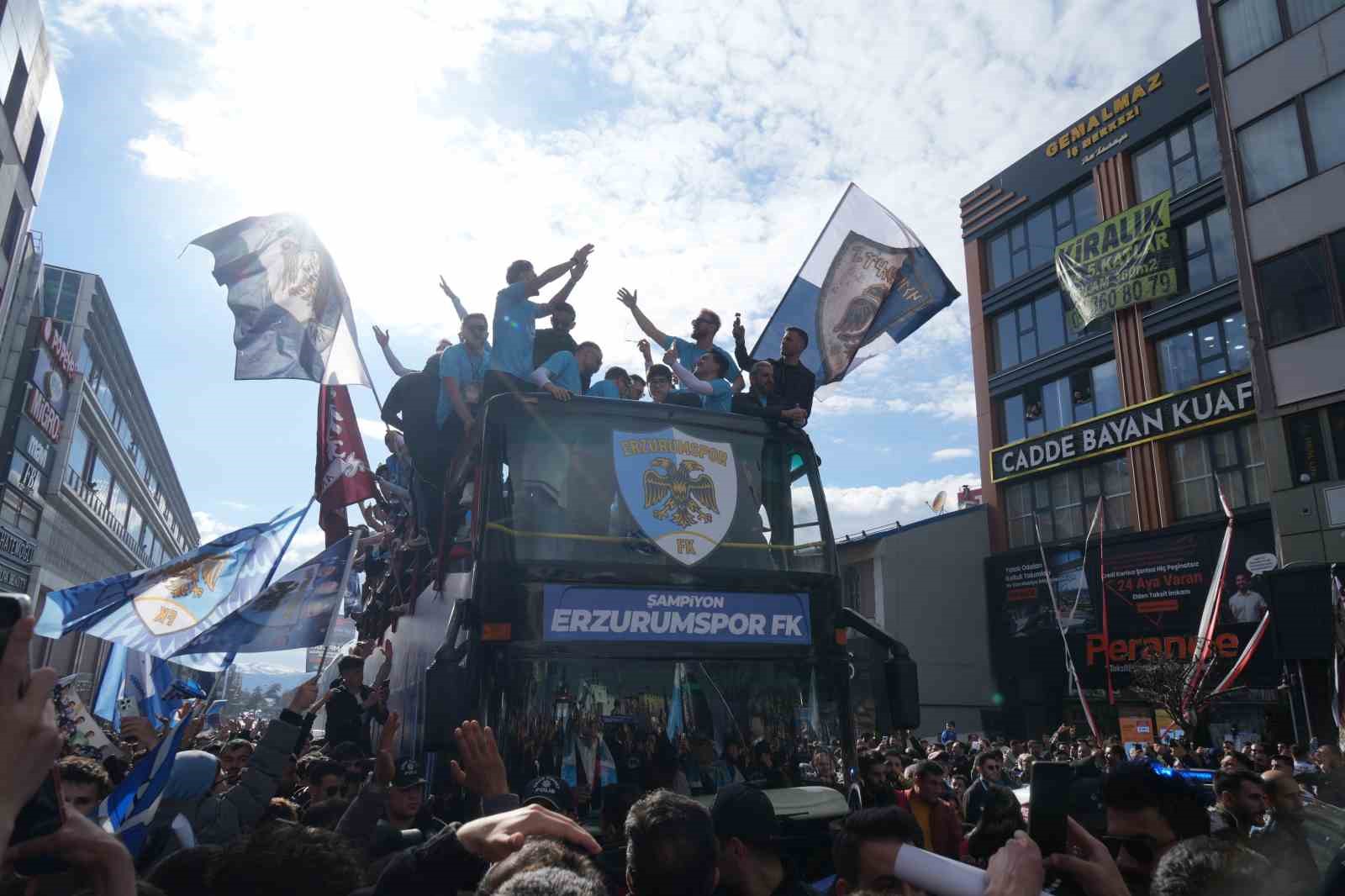 Erzurumspor FK’dan şampiyonluk turu
