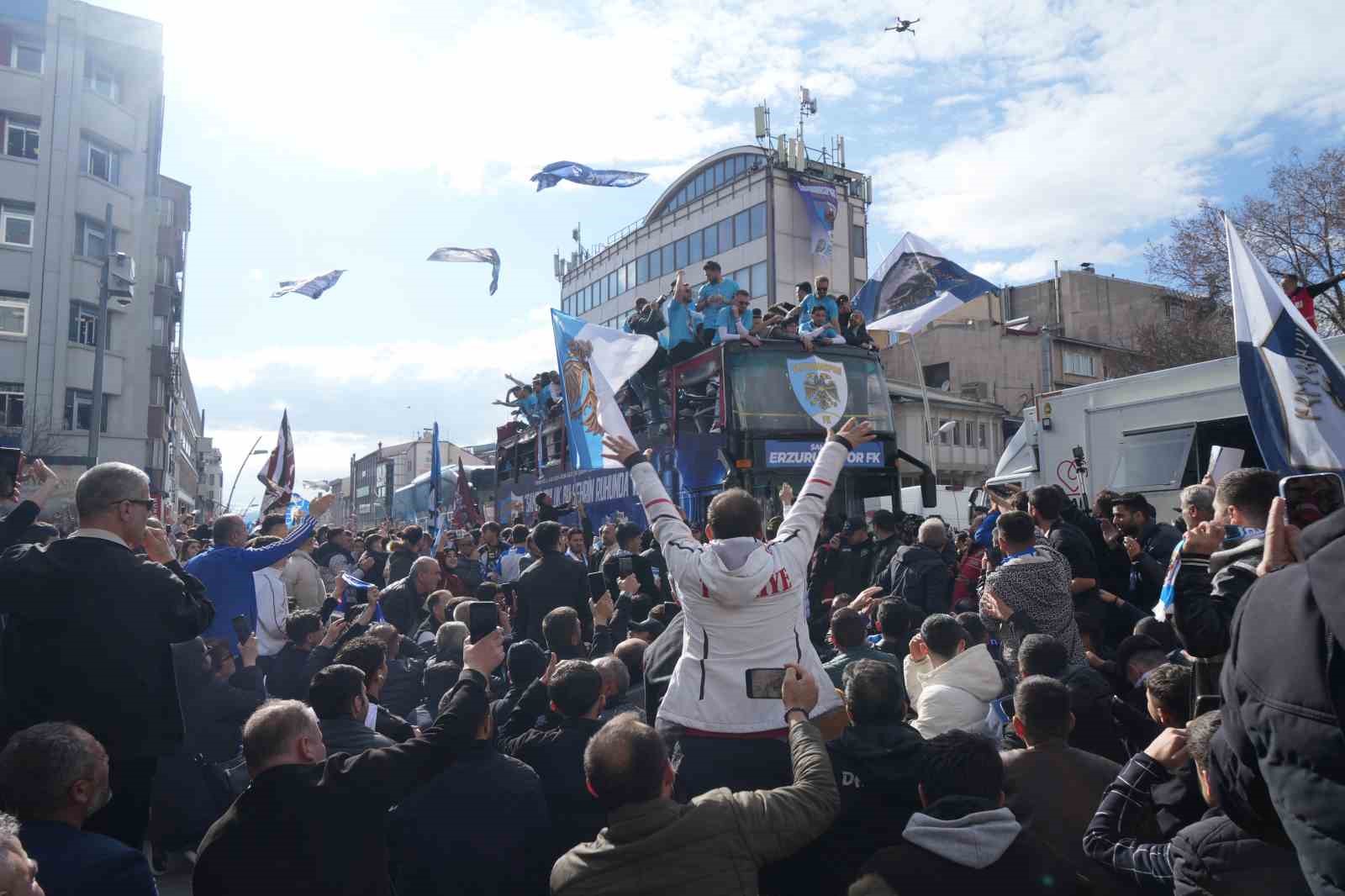 Erzurumspor FK’dan şampiyonluk turu
