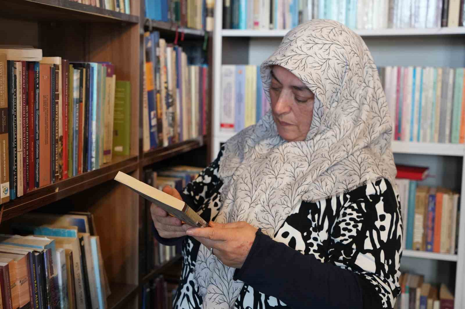 Erzurum’un kitap kurdu ev hanımları: Martin Eden’i de okuyorlar İlber Ortaylı’yı da
