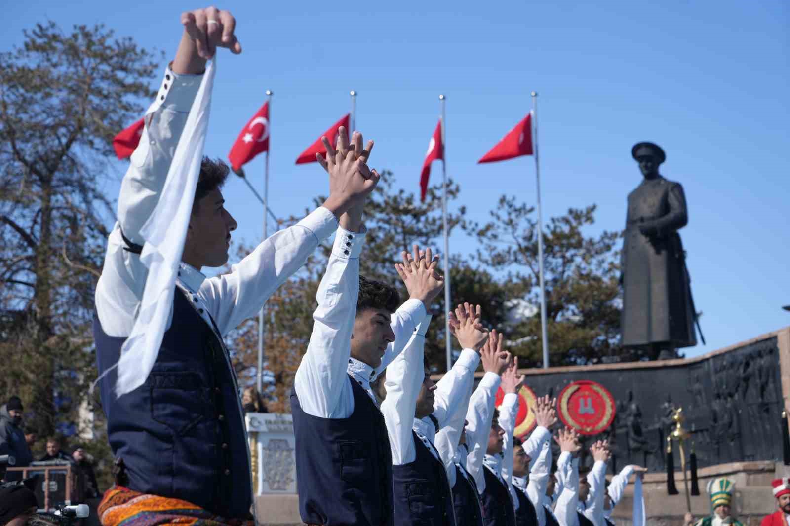 Erzurum’un kurtuluşunun 108’nci yıl dönümünü coşkuyla kutladı
