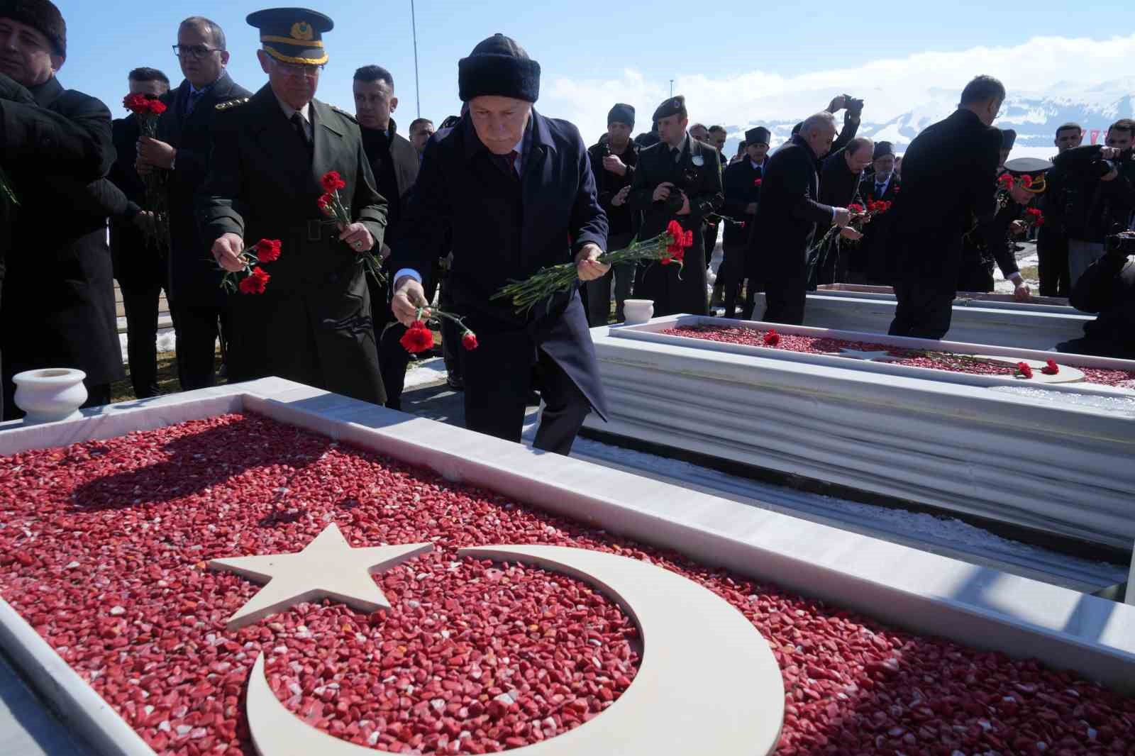 Erzurum’un kurtuluşunun 108’nci yıl dönümünü coşkuyla kutladı
