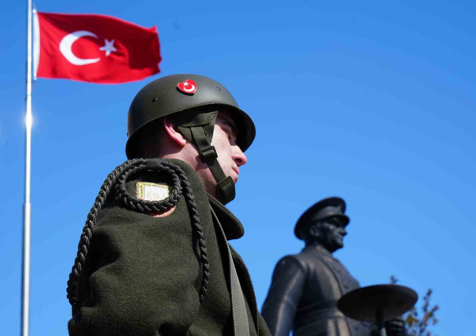 Erzurum’un kurtuluşunun 108’nci yıl dönümünü coşkuyla kutladı
