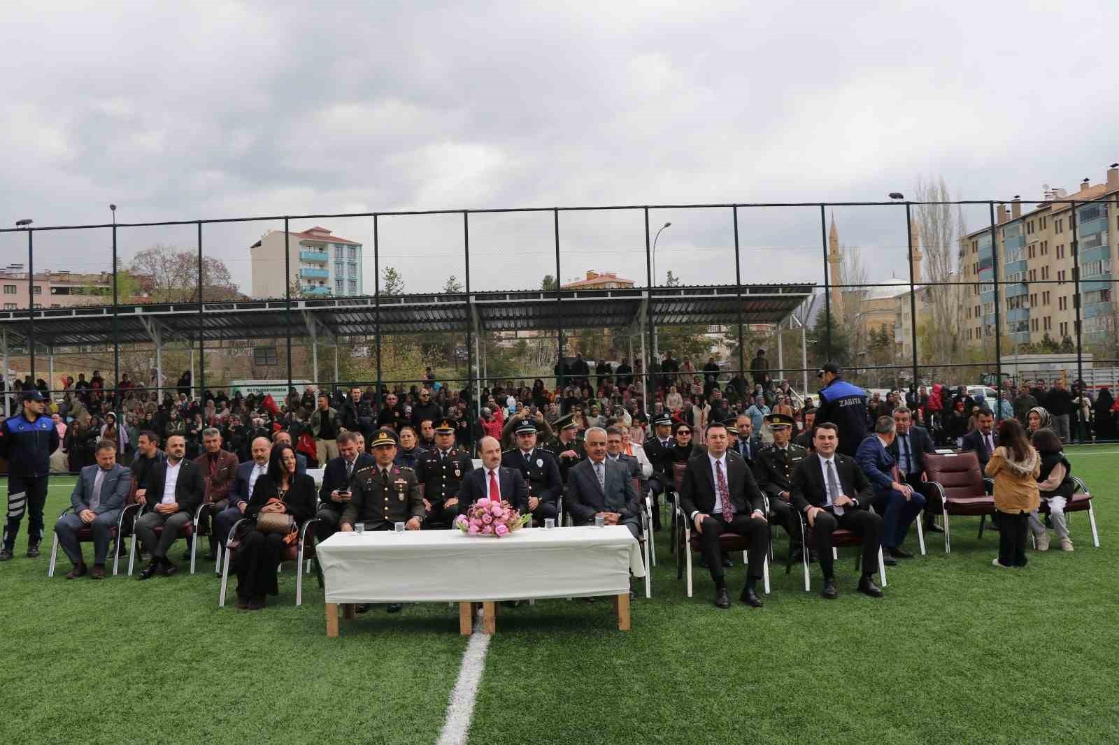 Erzurum’un Oltu ilçesinde 23 Nisan coşkusu
