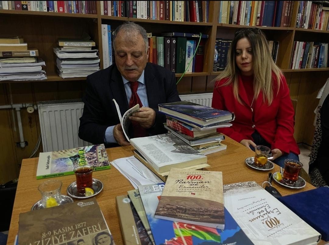 Erzurum’un tarih hafızasına vefa: Prof. Dr. Erol Kürkçüoğlu’na plaket verdiler
