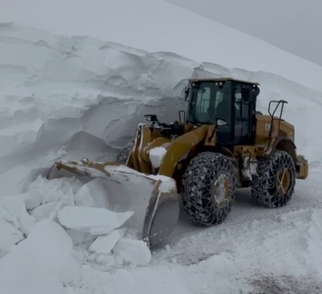 Erzurum’un Tekman ilçesinde kar kalınlığı 5 metreyi buldu
