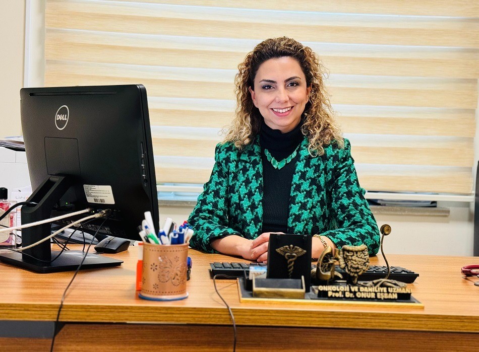 Eşbah "Kanserde asıl düşman hastalık değil, gecikmedir"
Eşbah "Kanserde asıl düşman hastalık değil, gecikmedir"