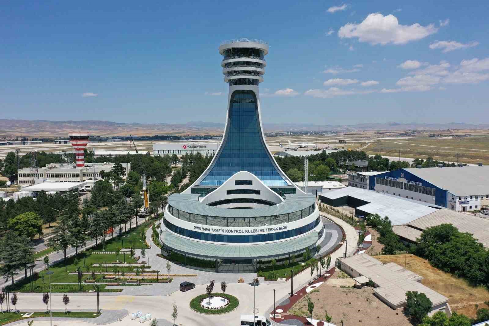 Esenboğa Havalimanı’nın 3. pisti ve yeni kulesi Cumhurbaşkanı Recep Tayyip Erdoğan tarafından hizmete açılacak
