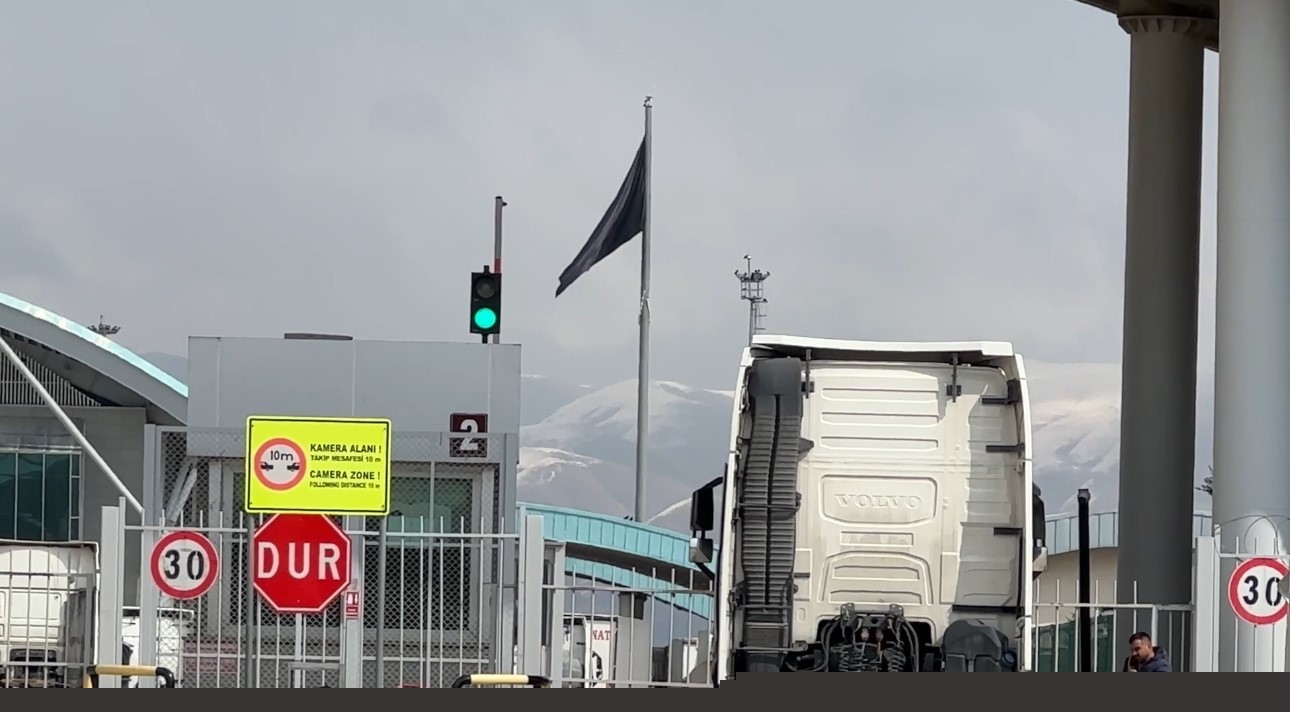 Esendere Sınır kapısı bu bayram sessizlik yaşıyor
