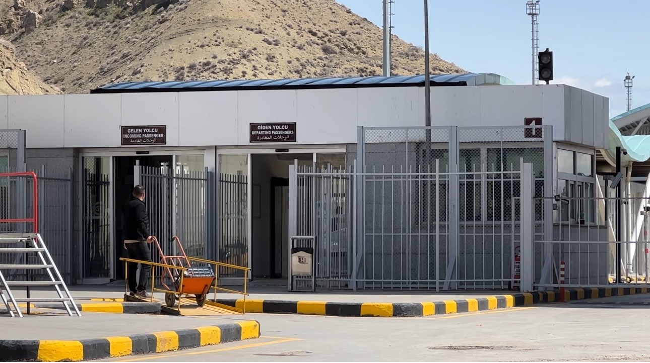 Esendere Sınır Kapısı’nda "güvenli geçiş" mesaisi sürüyor
