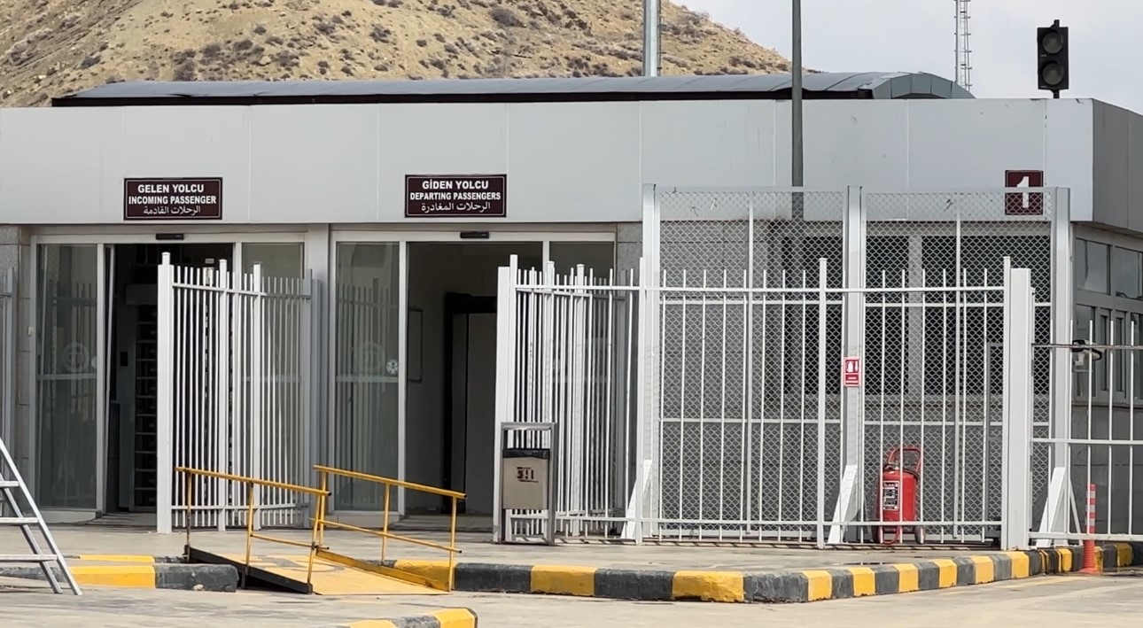 Esendere Sınır Kapısı’nda sessiz bekleyiş sürüyor
