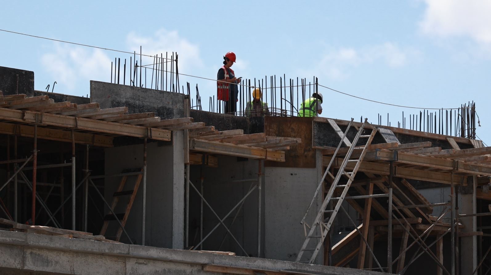 Esenler’de inşaatlara pazar günü izin yok
