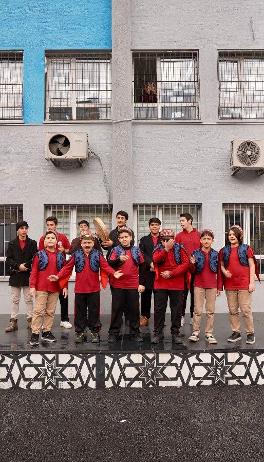 Esenler’de liselerde "Görevimiz Ramazan" projesi gençlerin toplumsal sorumluluk bilincini güçlendiriyor
Esenler’de liselerde "Görevimiz Ramazan" projesi gençlerin toplumsal sorumluluk bilincini güçlendiriyor