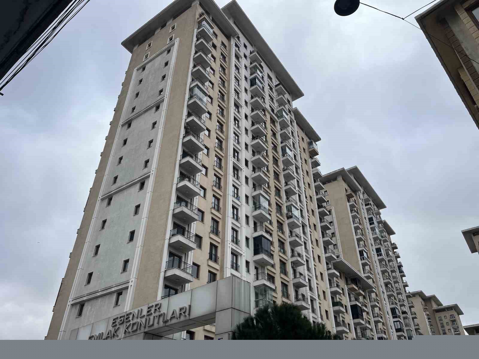 Esenler’de sitedeki silahlı kavgada 19 yaşındaki genç hayatını kaybetti
