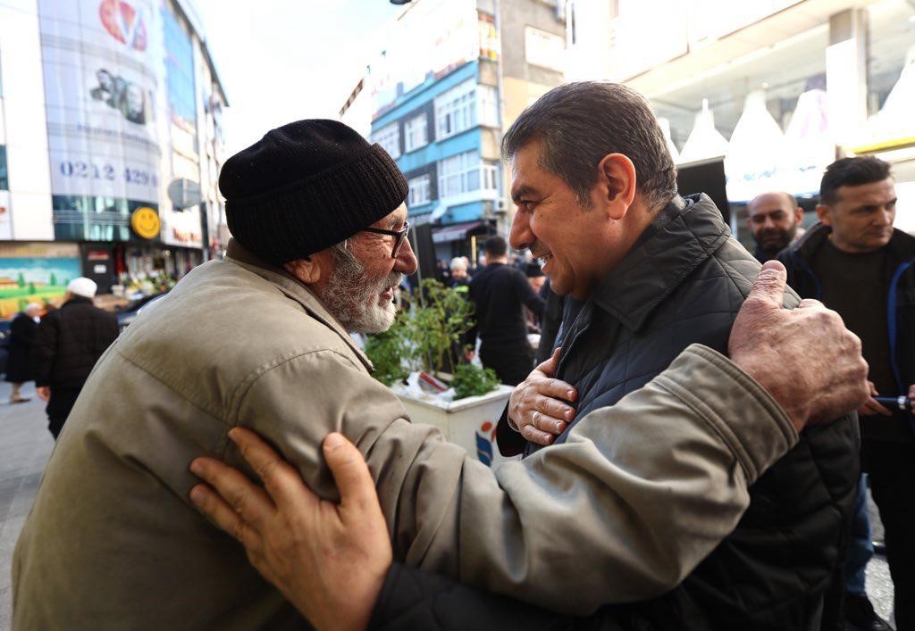 Esenler’de Sosyal Kart ile emeklilere anlamlı destek
