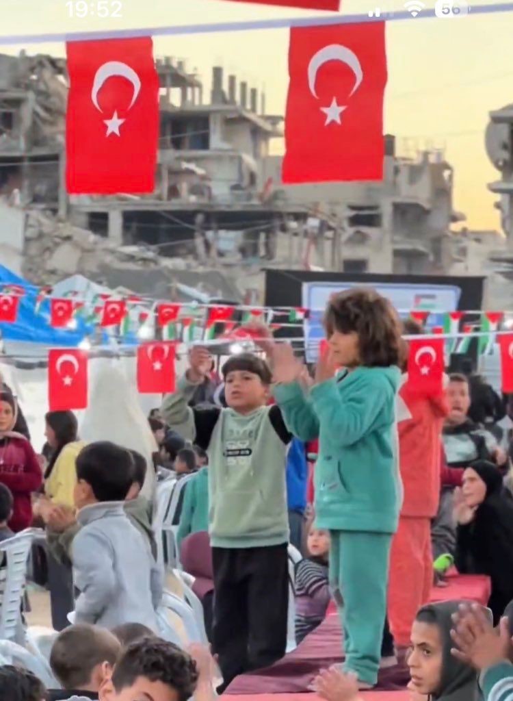 Esenler’den Gazze’ye 10 bin kişilik iftar sofrası
