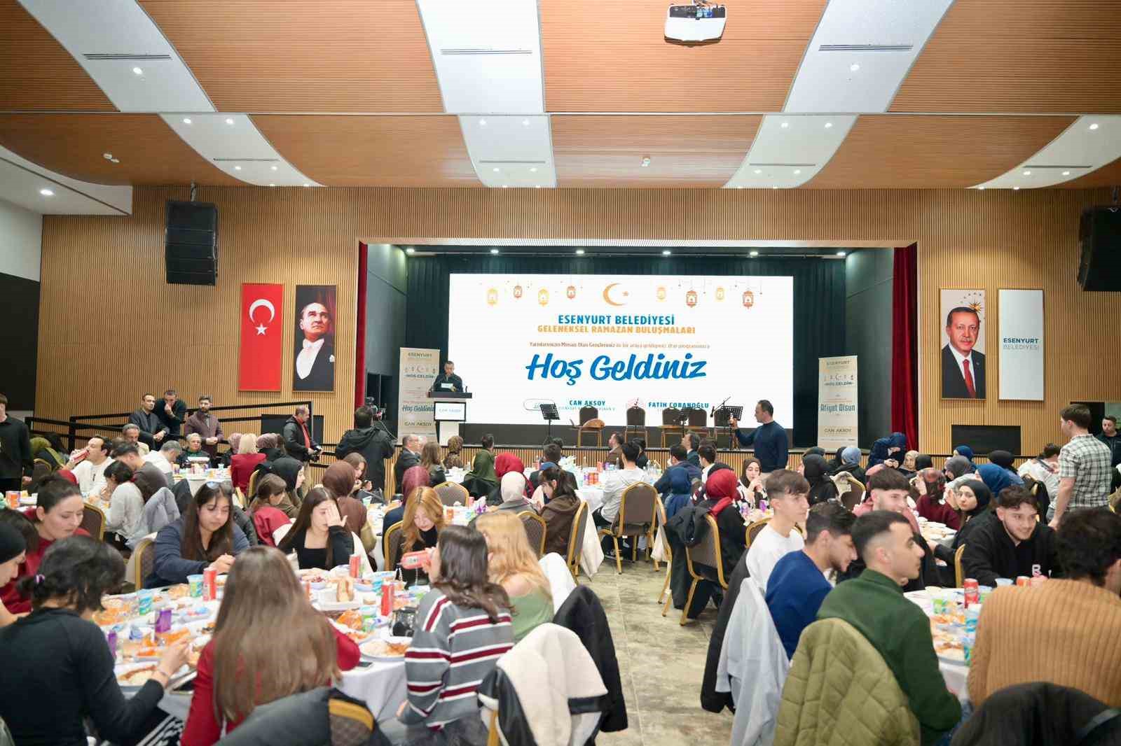 Esenyurt Belediye Başkan Vekili Aksoy’dan gençlere yönelik yatırım atağı
Esenyurt Belediye Başkan Vekili Aksoy’dan gençlere yönelik yatırım atağı