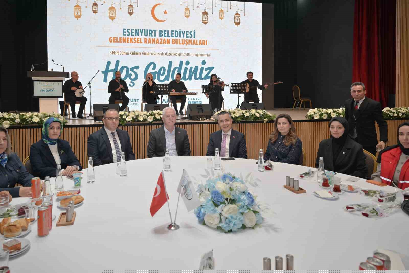 Esenyurt Belediyesi Başkan Vekili Can Aksoy: "24 farklı merkezimizde yaklaşık 20 bin kadınımıza eğitim vermiş durumdayız"
