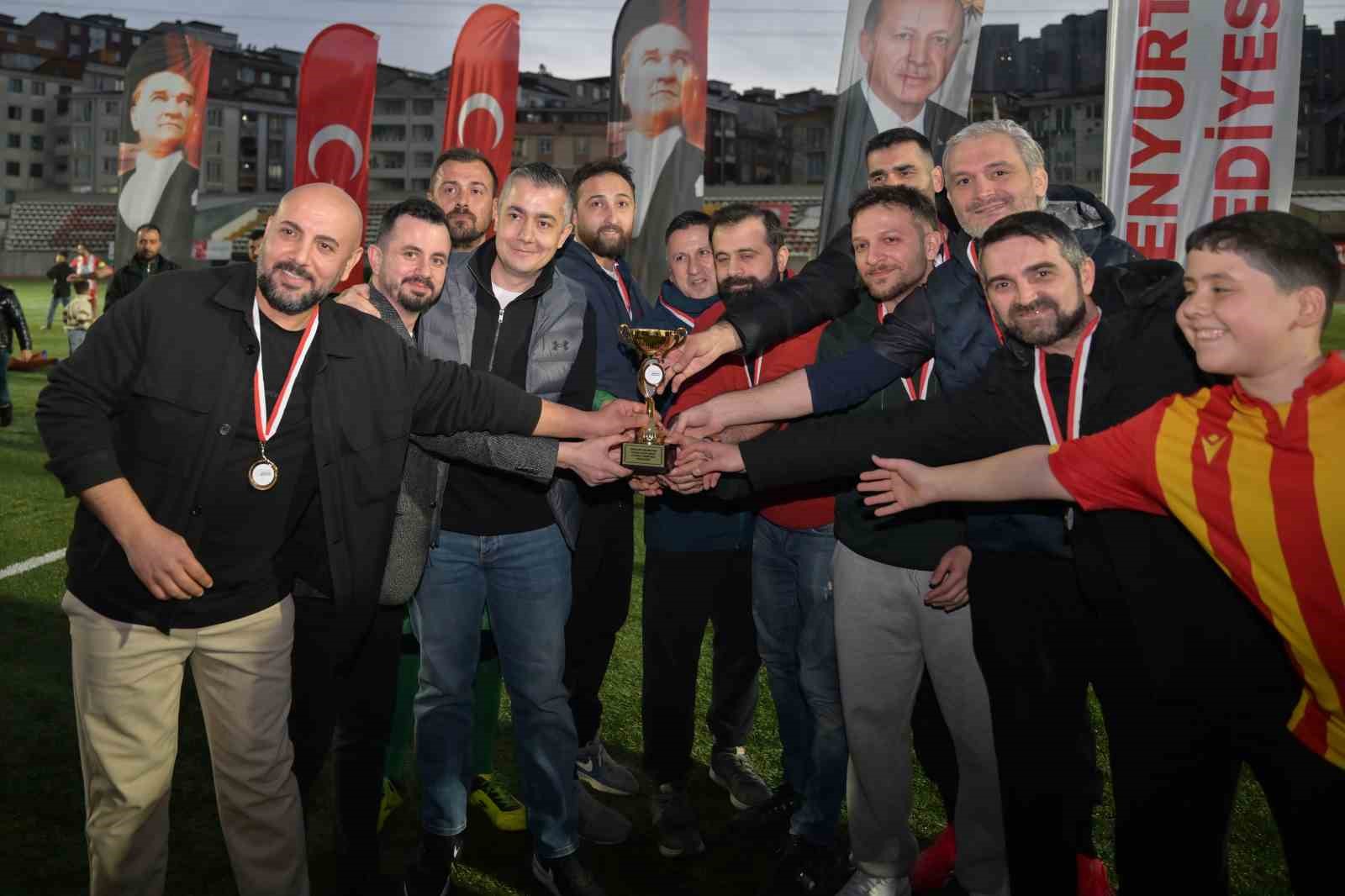 Esenyurt Belediyesi Mahalleler Arası Futbol Turnuvası’nın kazananı dostluk oldu
