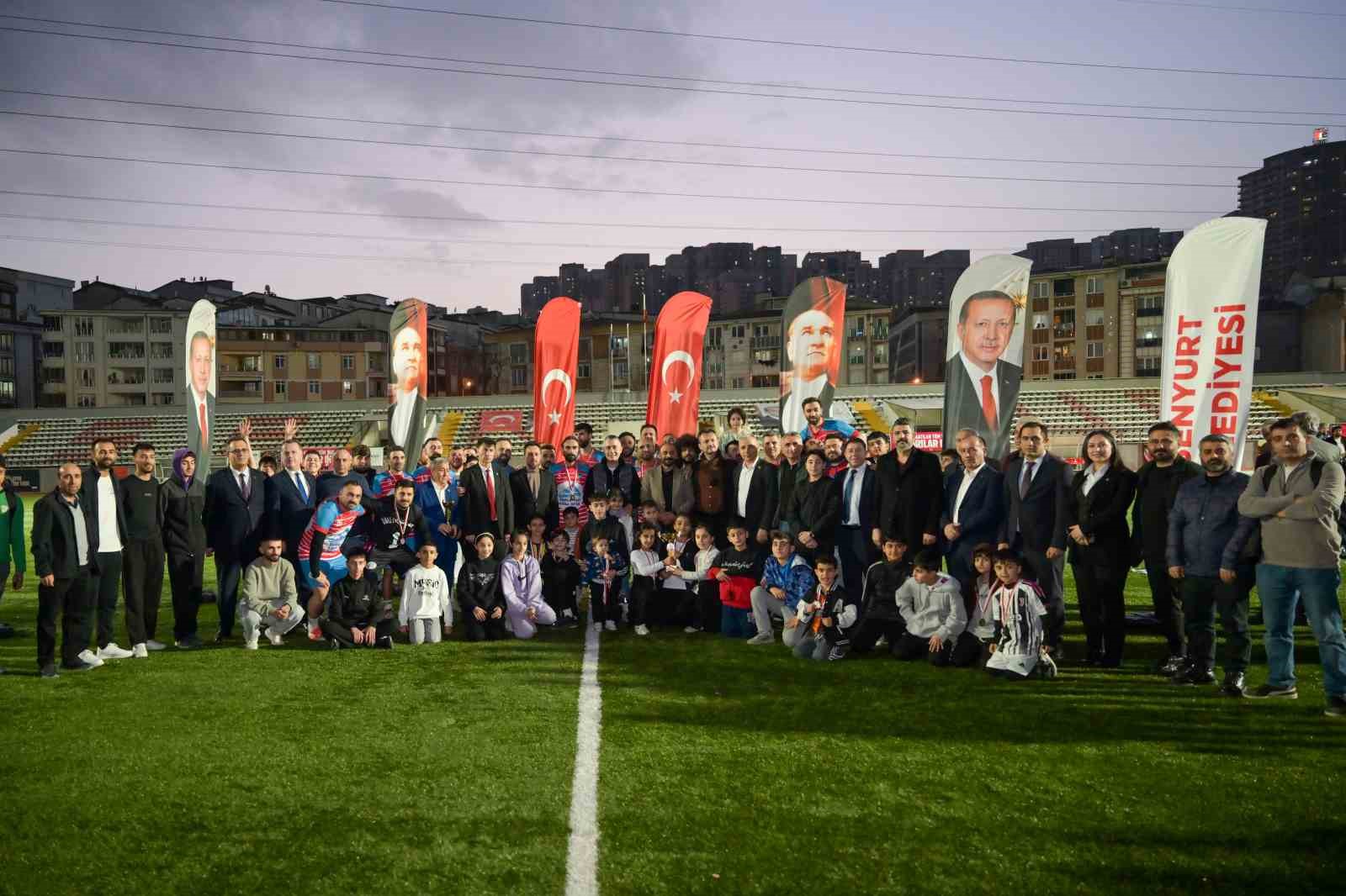 Esenyurt Belediyesi Mahalleler Arası Futbol Turnuvası’nın kazananı dostluk oldu
