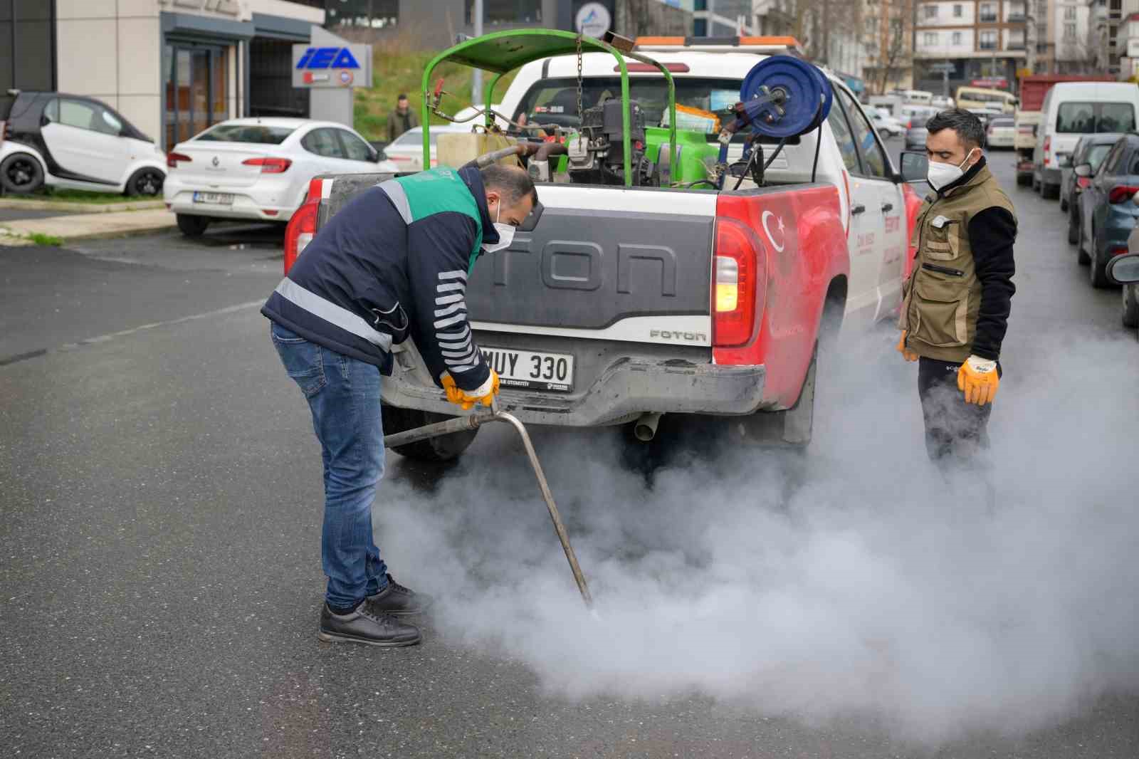 Esenyurt Belediyesi’nden haşere ve böceklere karşı yoğun mücadele
