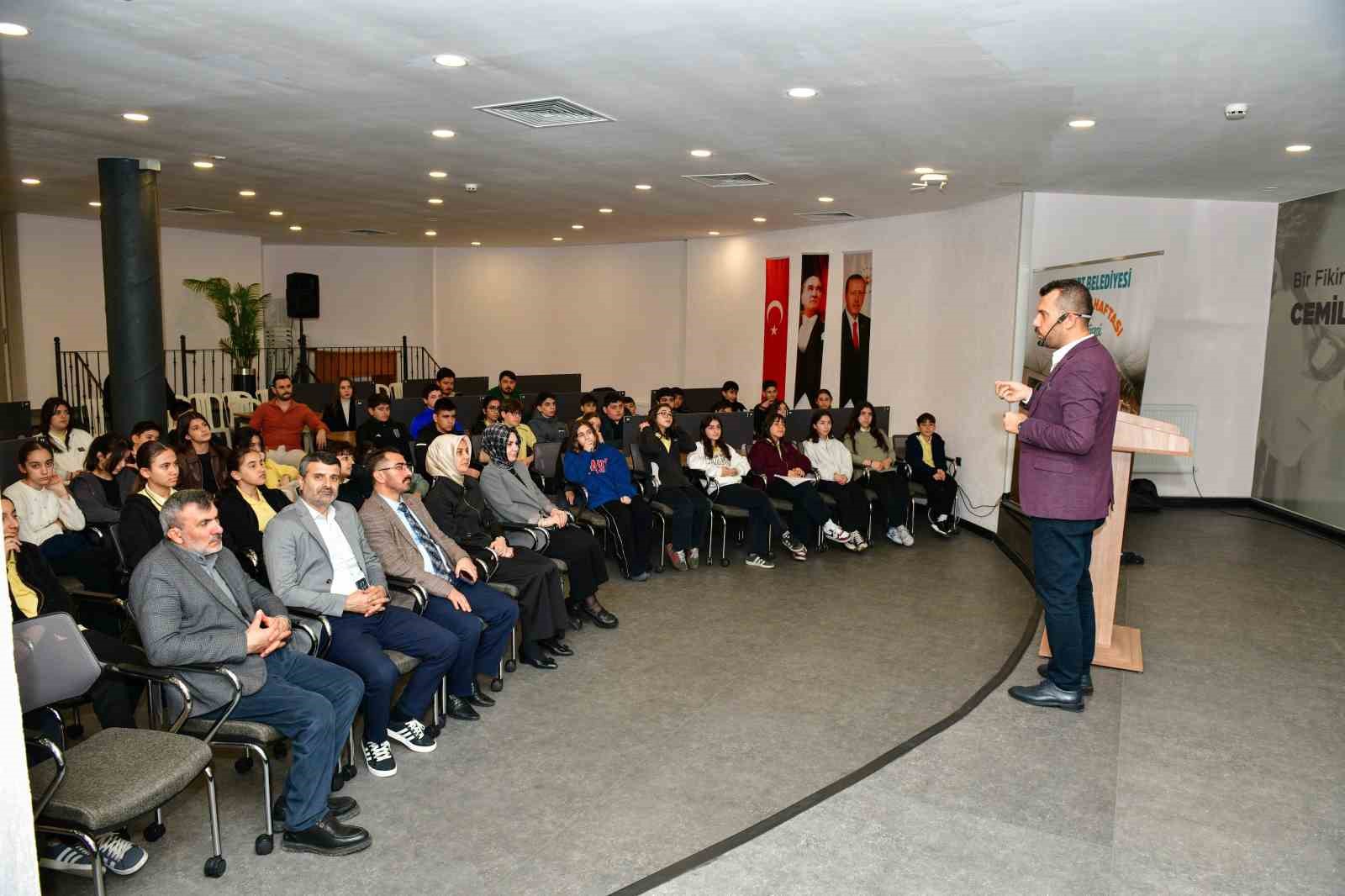 Esenyurt Belediyesi’nden Kütüphane Haftası’nda anlamlı etkinlik
