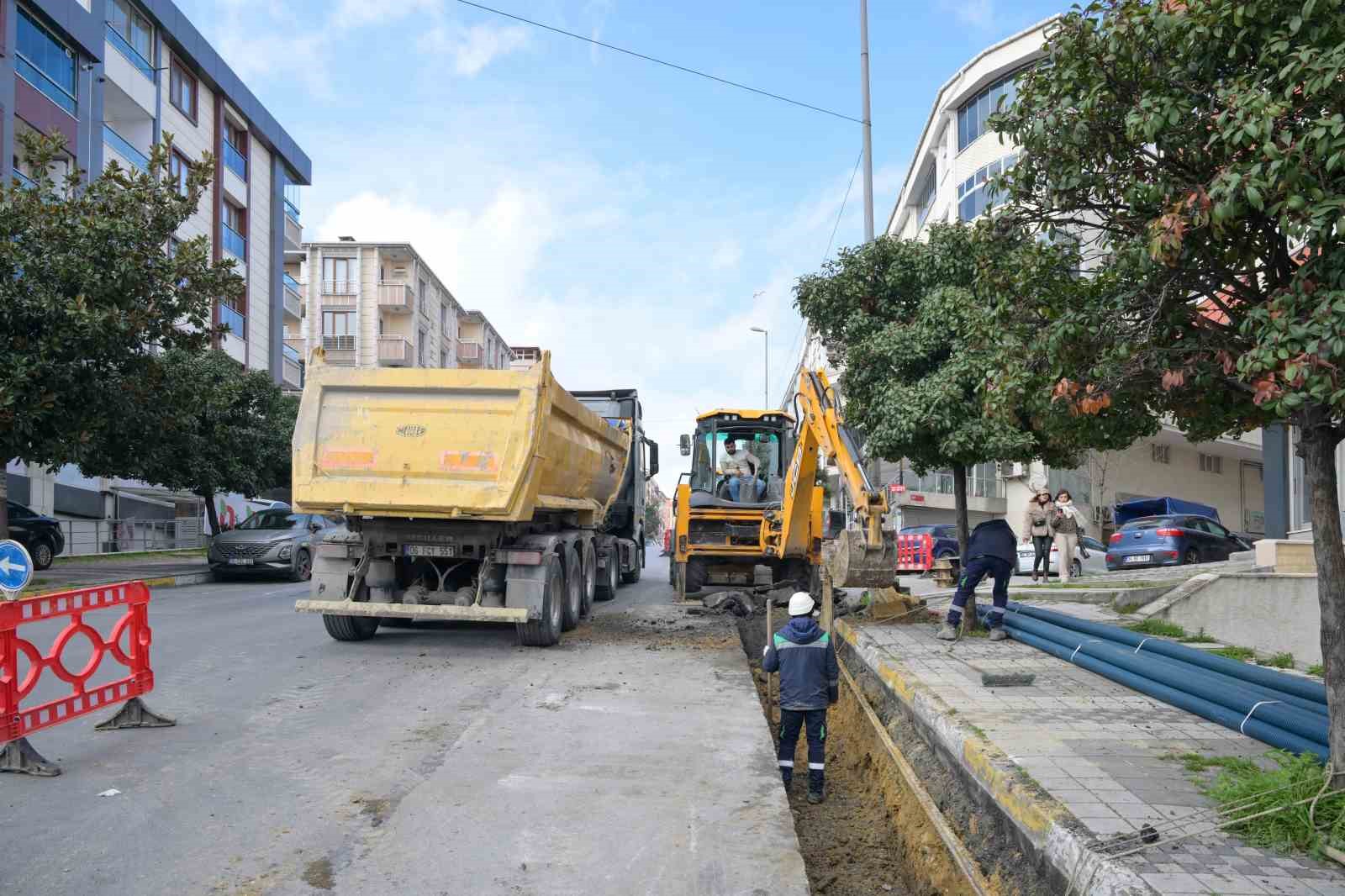 Esenyurt Mehmet Akif Ersoy Mahallesi’nin 7 yıllık elektrik sorunu çözüldü
