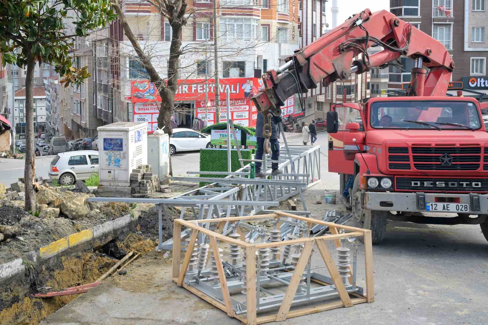 Esenyurt Mehmet Akif Ersoy Mahallesi’nin 7 yıllık elektrik sorunu çözüldü
