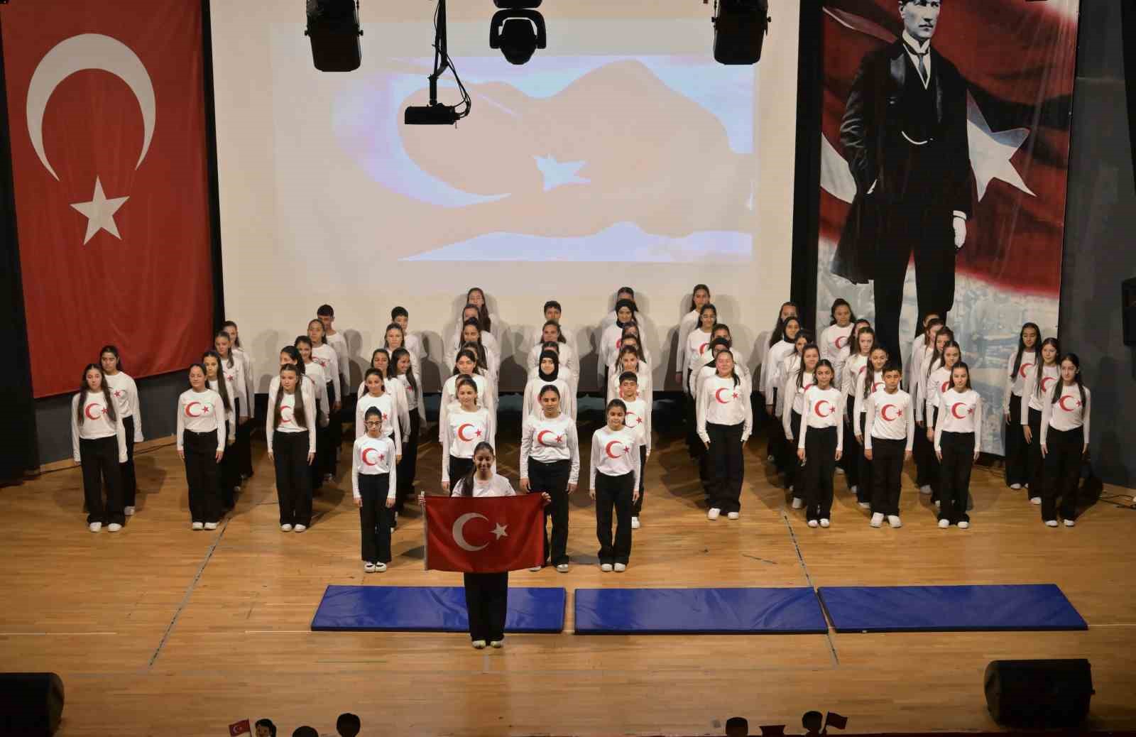 Esenyurt’ta 23 Nisan kutlamaları çocukların gösterileriyle taçlandı
