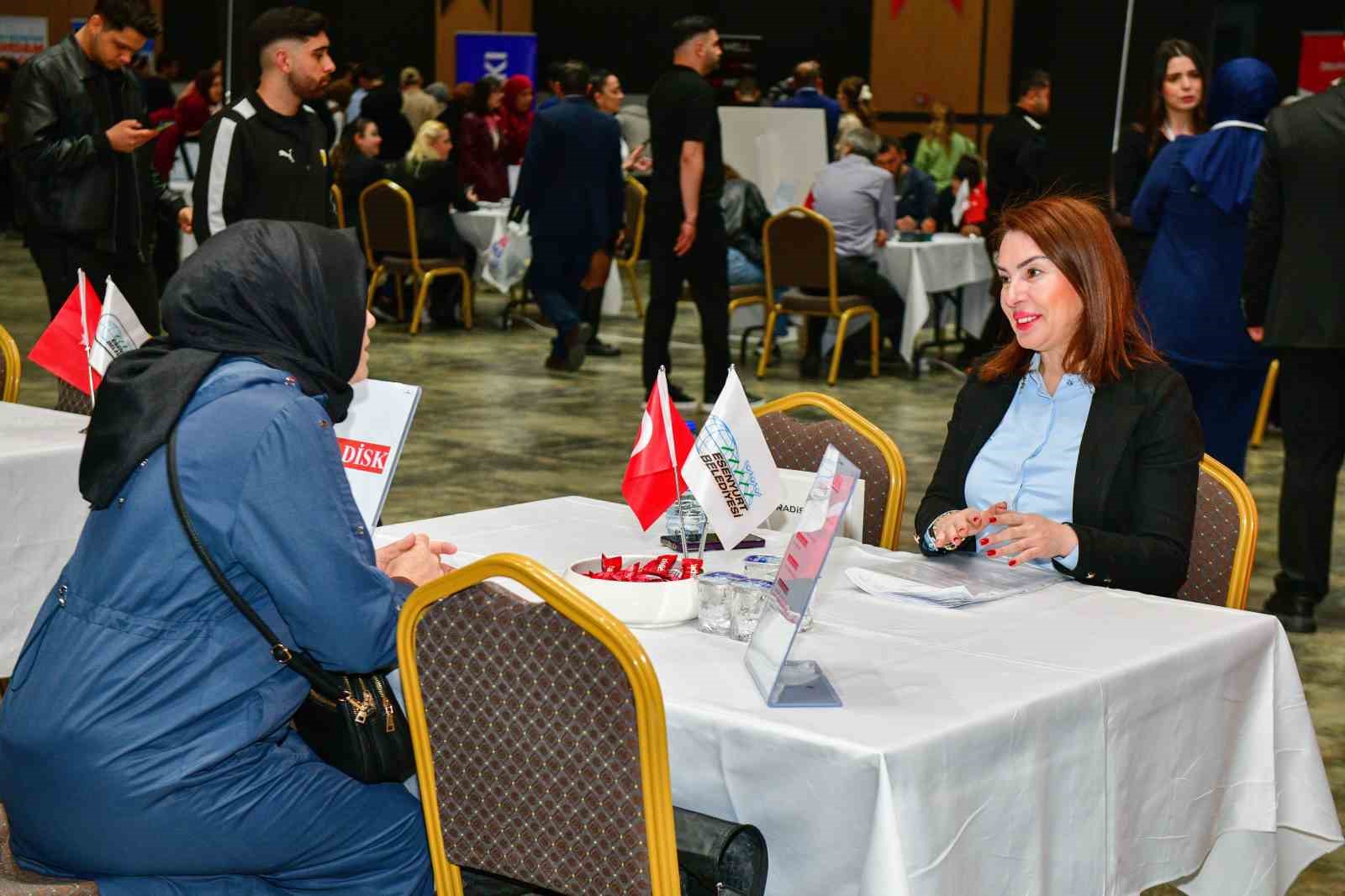 Esenyurt’ta İstihdam Seferberliği: firmalar ve vatandaşlar aynı çatıda
