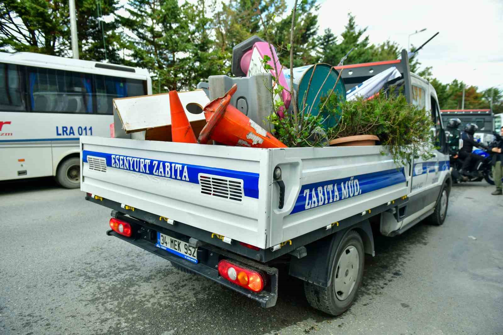 Esenyurt’ta kaldırım işgaline geçit yok
