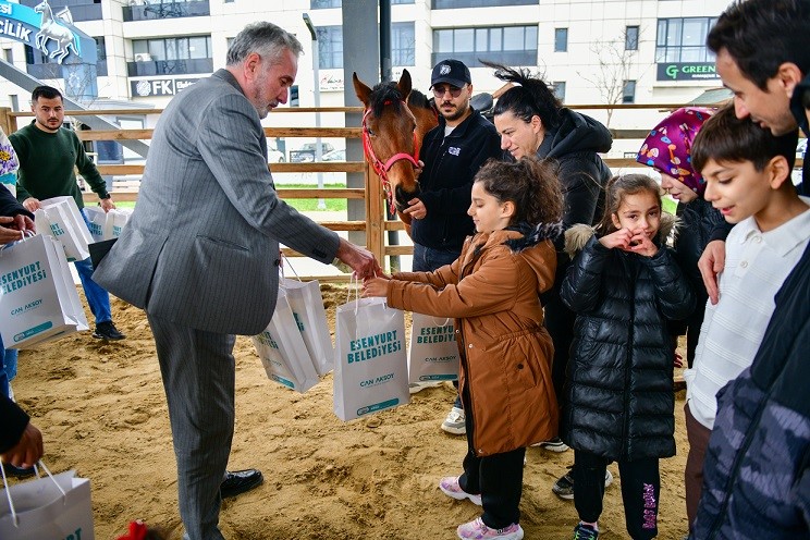 Esenyurt’ta Otizm Farkındalık Günü’nde anlamlı etkinlik

