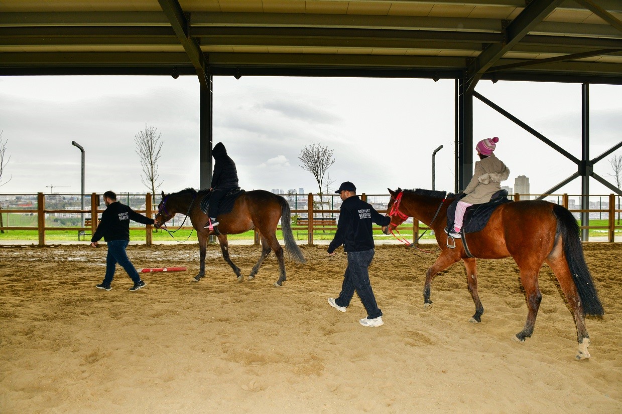 Esenyurt’ta Otizm Farkındalık Günü’nde anlamlı etkinlik
