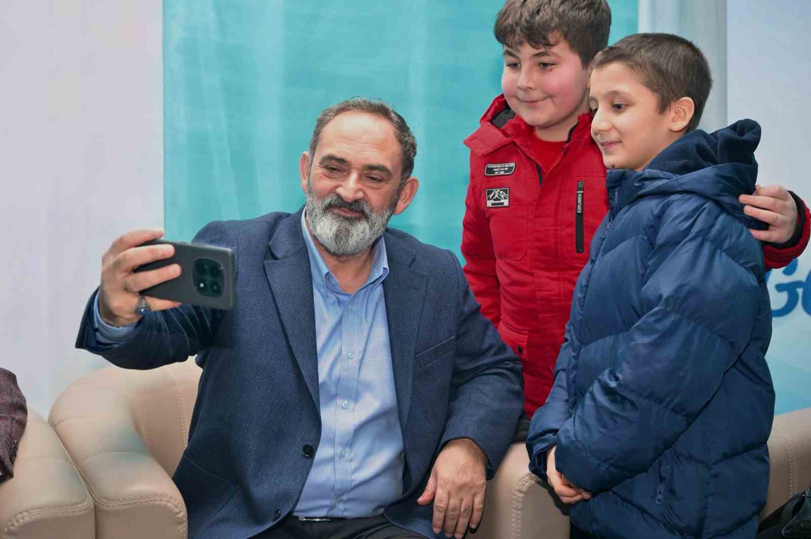 Esenyurt’ta şiir ve muhabbet dolu Ramazan akşamı
