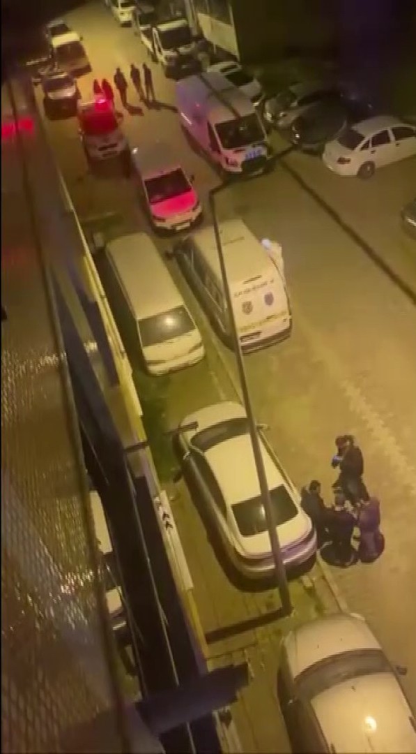 Esenyurt’ta zehirlenme şüphesiyle 7 kişi hastaneye kaldırıldı
