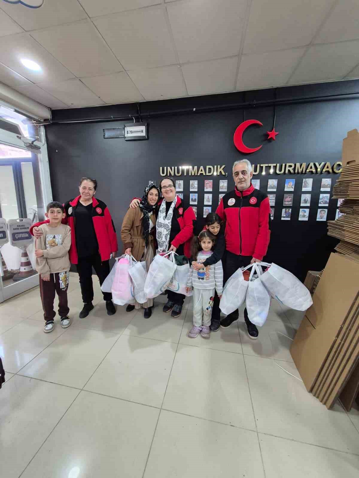 Eşi cezaevine giren kadın çocuklarıyla birlikte hastane mescidine sığındı
