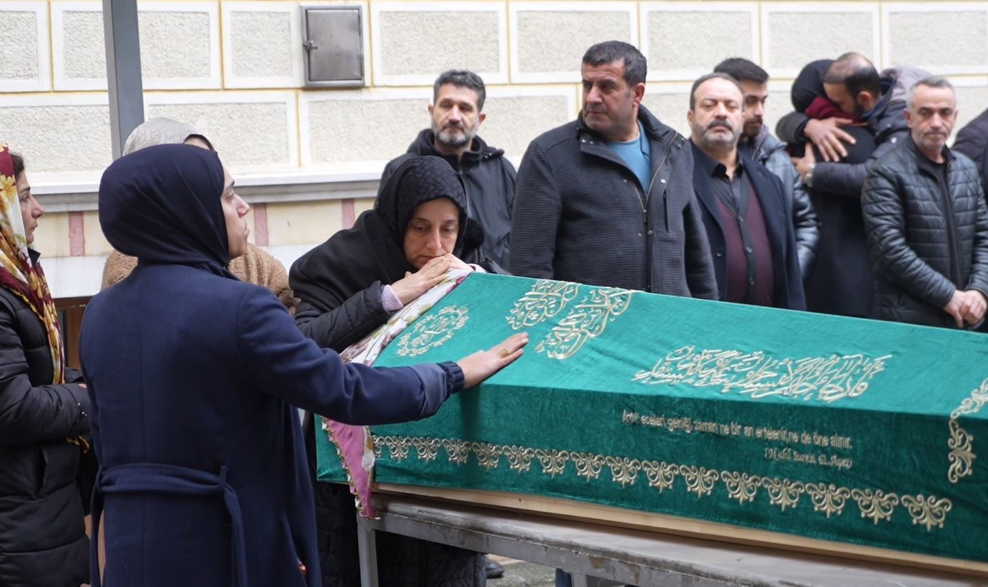 Eşi tarafından öldürülüp yakılmak istenen Semanur son yolculuğuna uğurlandı
