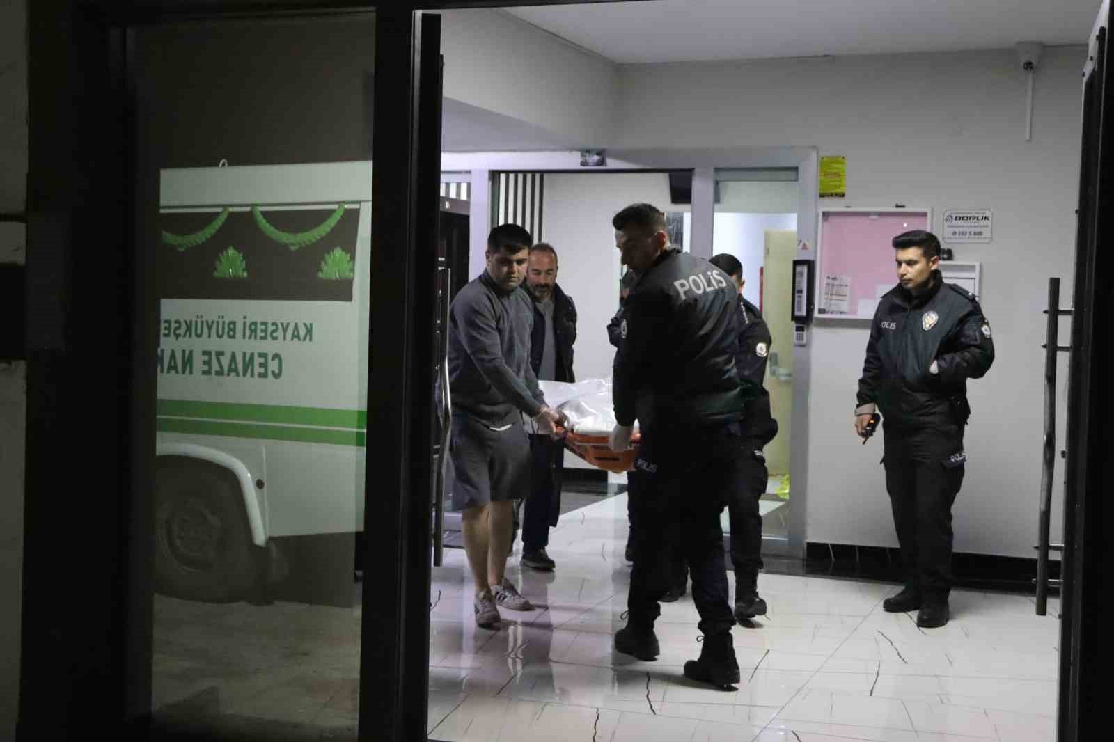 Eşini öldüren kadının cezası değişmedi
Eşini öldüren kadının cezası değişmedi