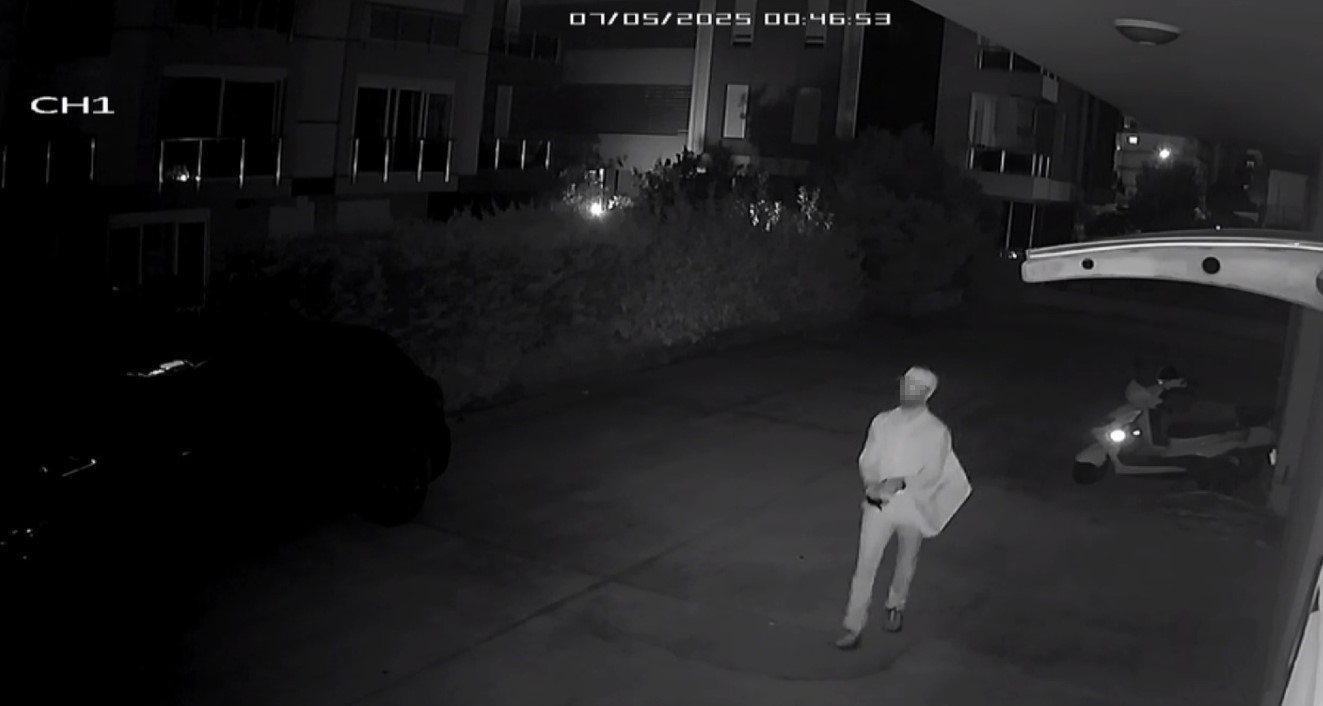 Eşini sokak ortasında sopayla darbettiği iddia edilen sanığa 19 yıl hapis
Eşini sokak ortasında sopayla darbettiği iddia edilen sanığa 19 yıl hapis