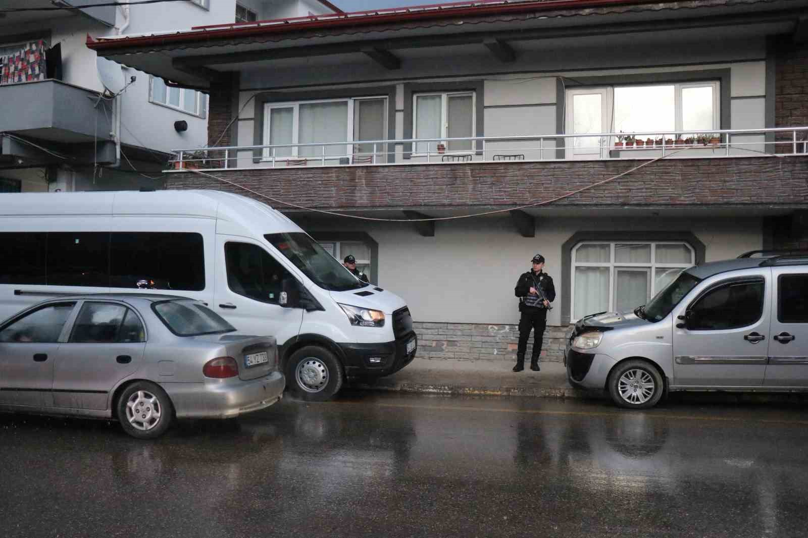 Eşini ve MHP ilçe başkanını öldüren emekli polis adliyeye sevk edildi
