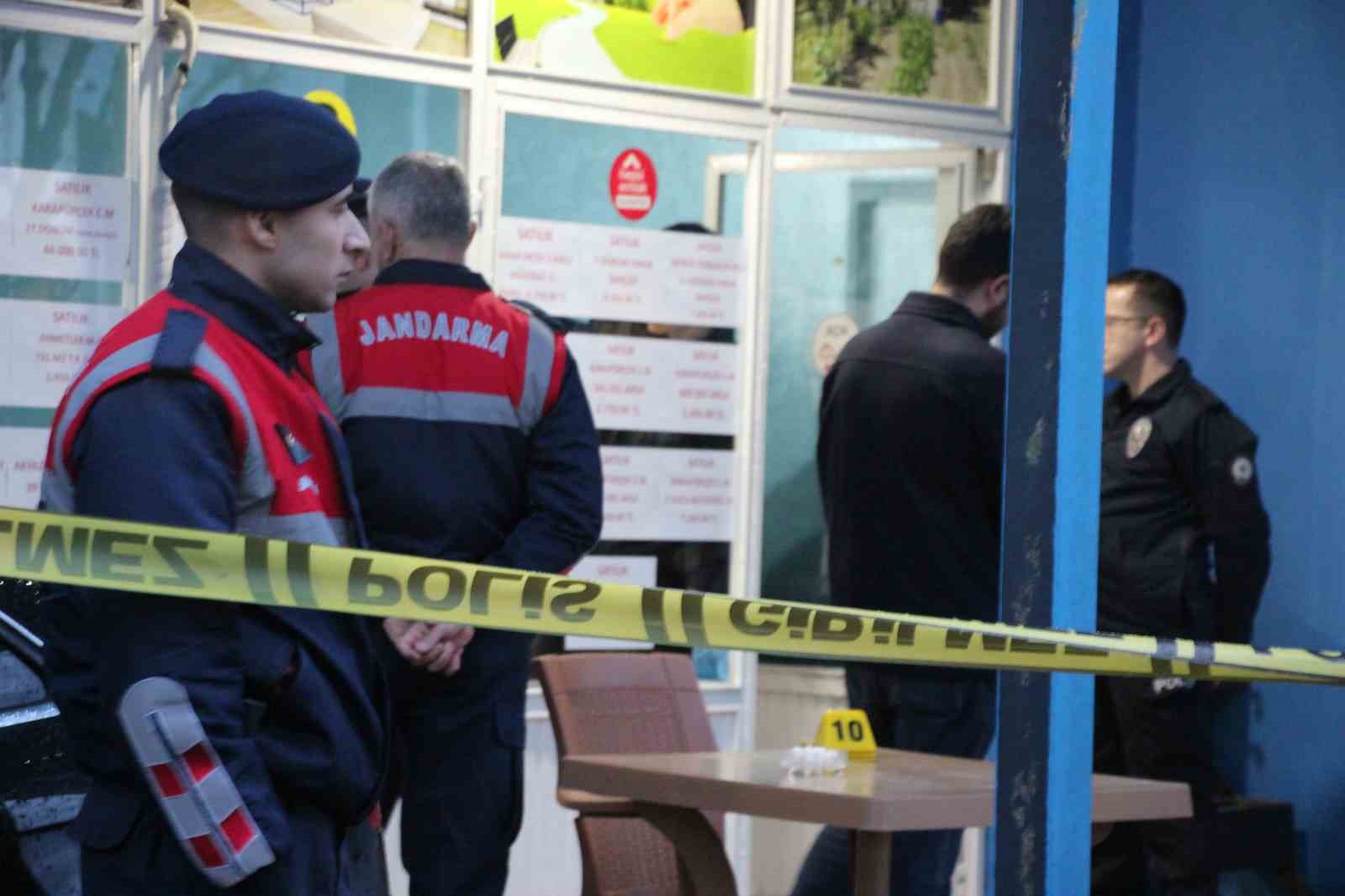 Eşini ve MHP ilçe başkanını öldüren emekli polis adliyeye sevk edildi
