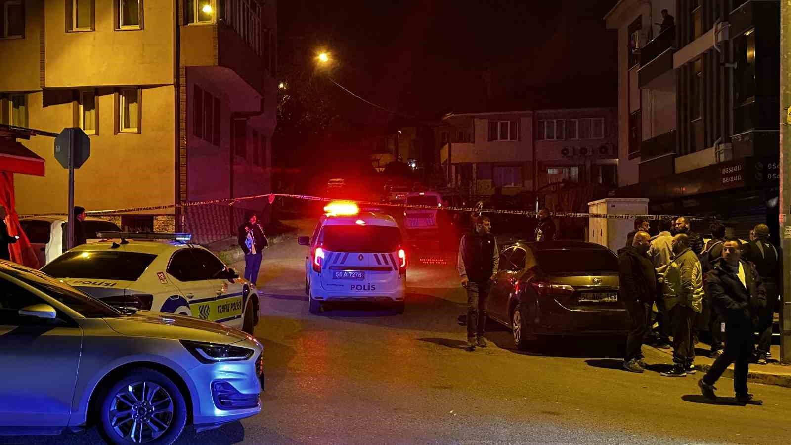 Eşinin KADES ihbarıyla eve gelen polislere ateş açtı
