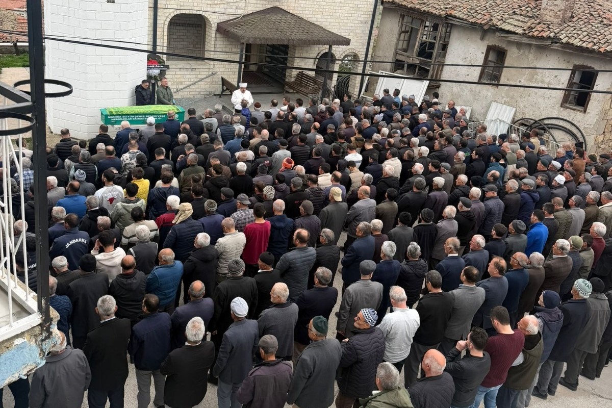 Eski Belediye Başkanı Gülcan hayatını kaybetti
