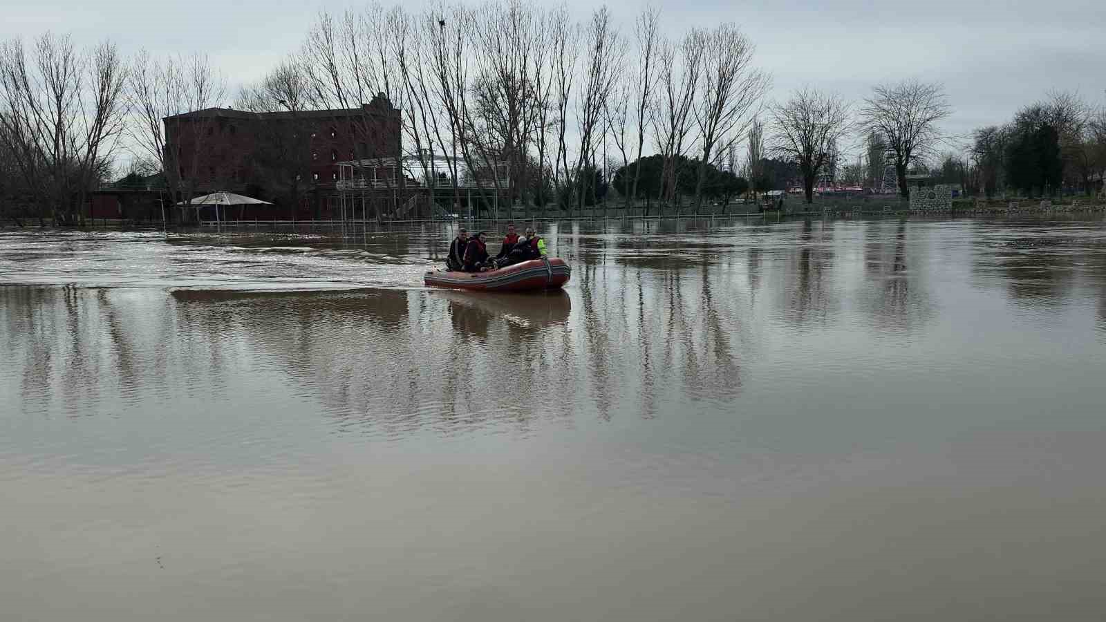 Eski Edirne Belediye Başkanı Hamit Sedefçi botla bahçesinden tahliye edildi
