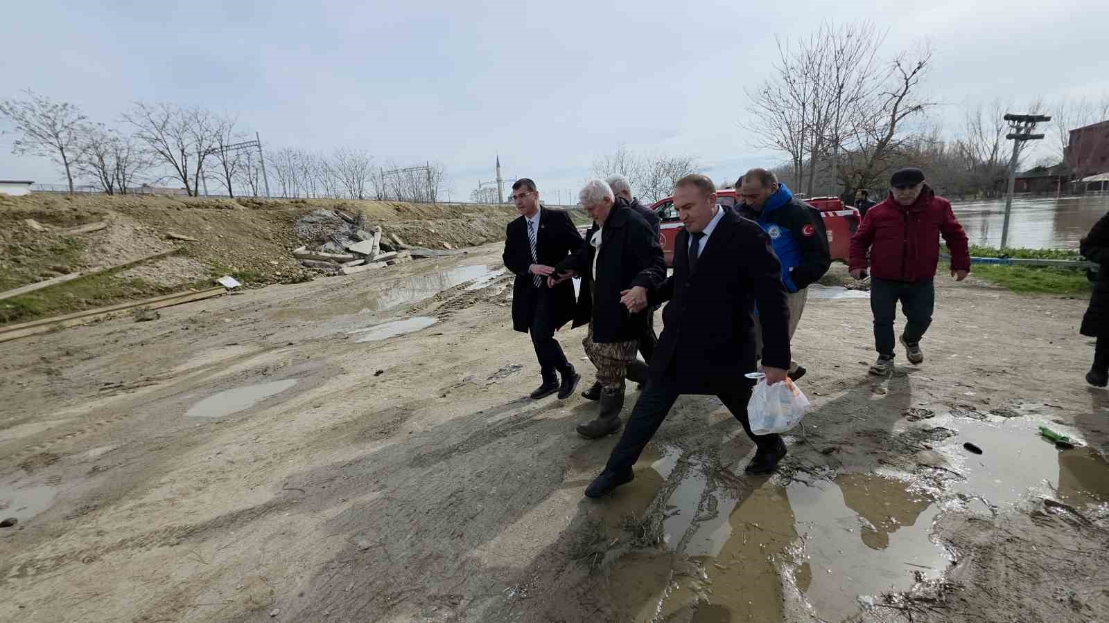 Eski Edirne Belediye Başkanı Hamit Sedefçi botla bahçesinden tahliye edildi
