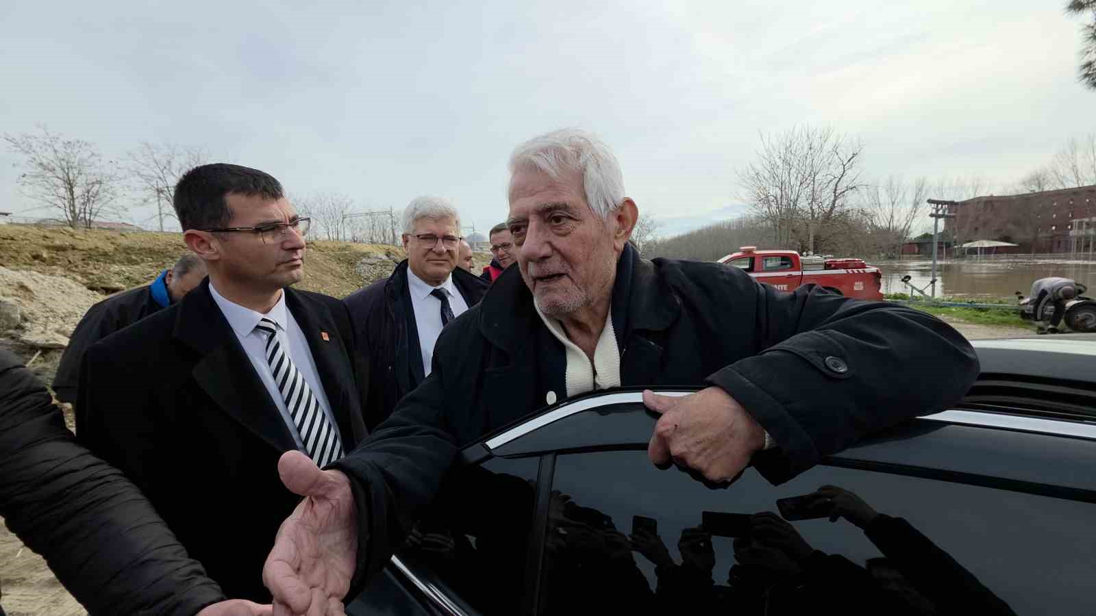 Eski Edirne Belediye Başkanı Hamit Sedefçi botla bahçesinden tahliye edildi
