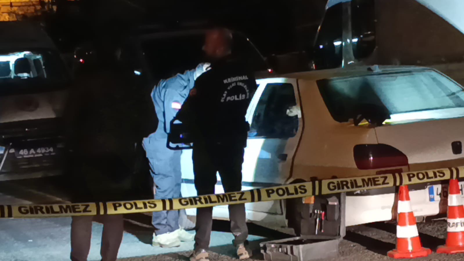 Eski eşinden çocuğunu almaya giden adam, silahla vurularak ağır yaralandı
