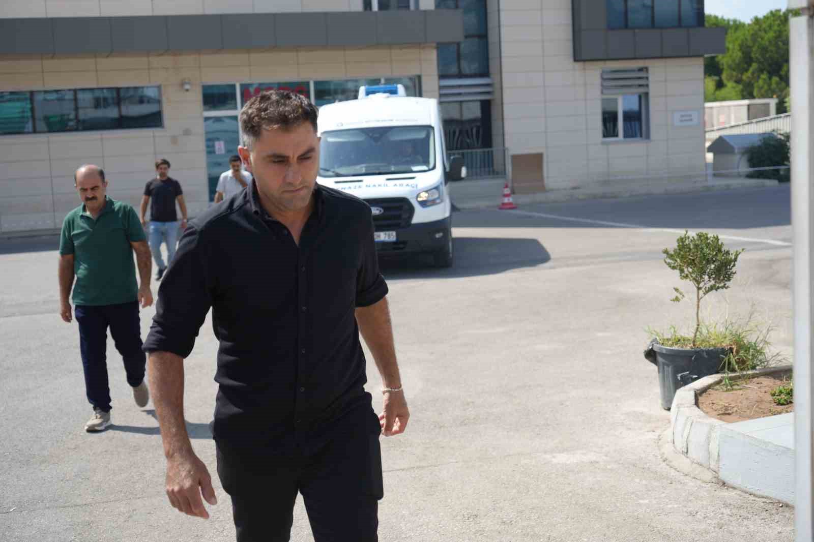 Eski eşini eşarpla boğarak öldürmüştü, cinayeti nasıl işlediğini anlattı
