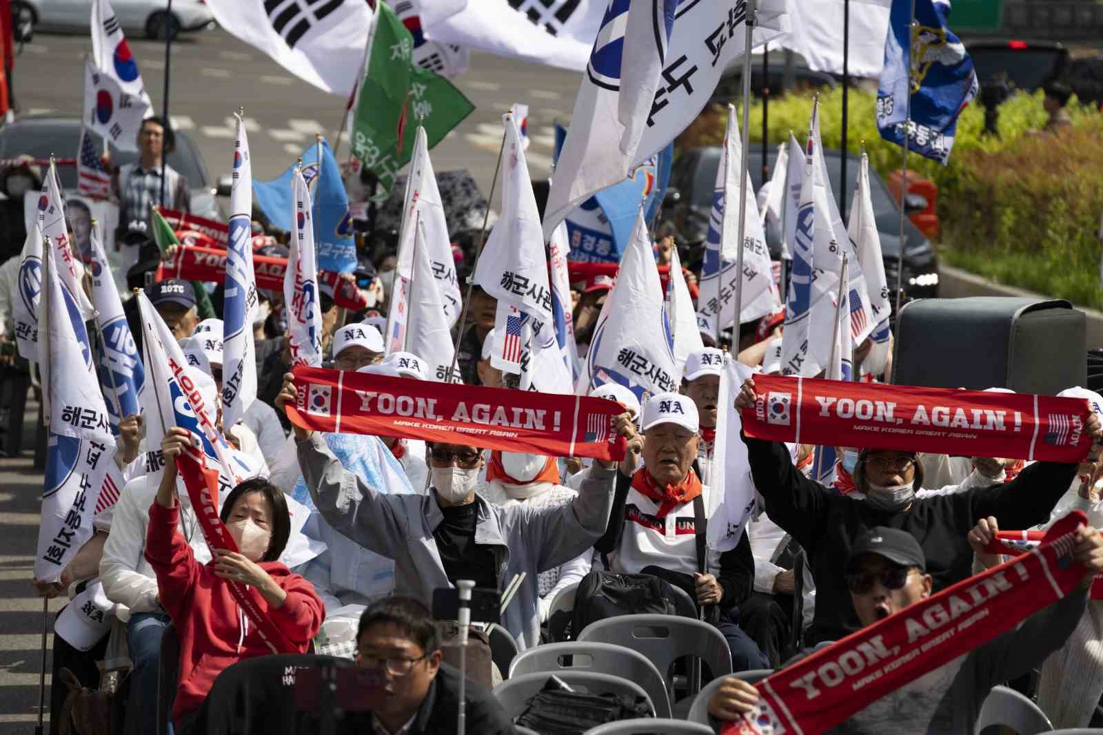 Eski Güney Kore Devlet Başkanı Yoon’a verilen 5 yıllık hapis cezası 7 yıla çıkarıldı

