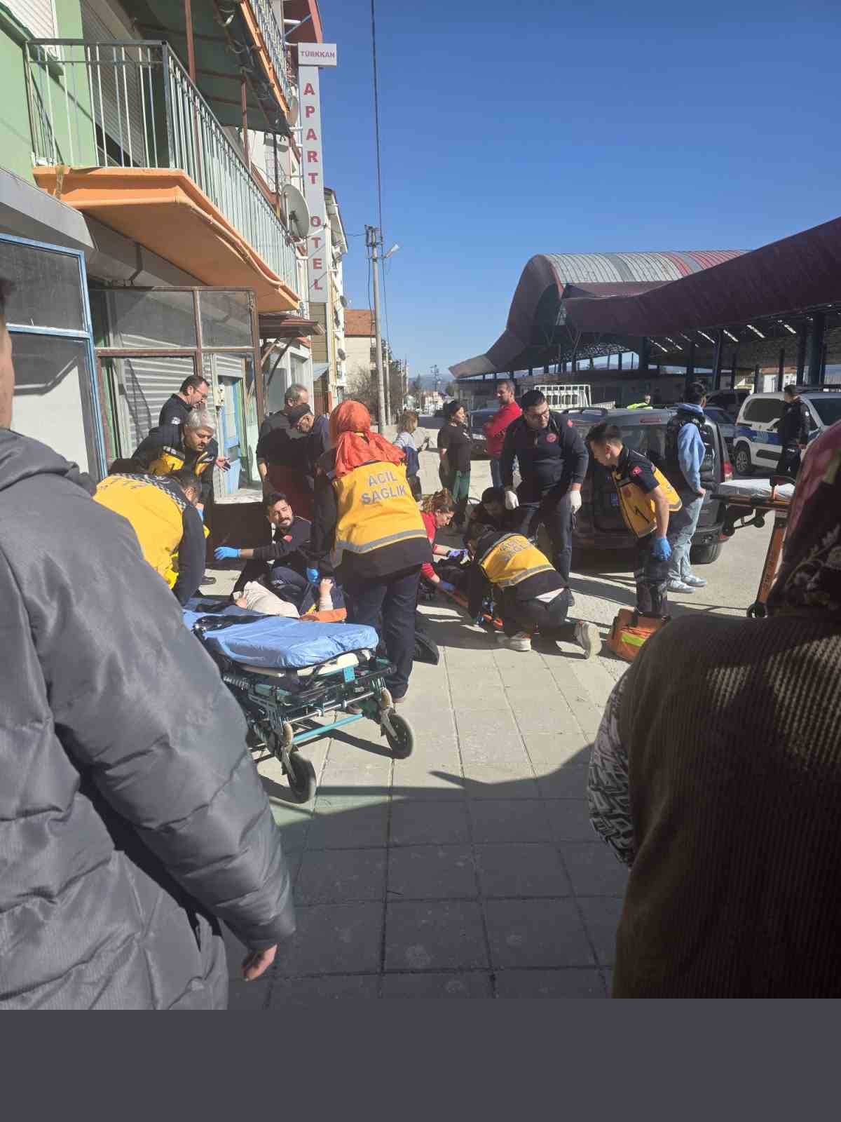 Eski karısını bacağından pompalı tüfekle yaraladı, iş yeri sahibi tarafından kolundan vuruldu
